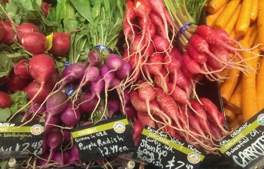 Red organic radishes