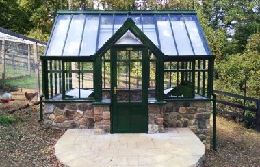 centered-greenhouse-green