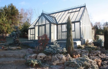 frosty-greenhouse-sun-rise